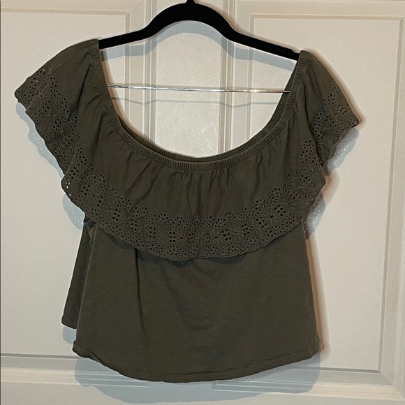 American Eagle Outfitters Olive Off-Shoulder eyelet Blouse Women’s XL - Picture 1 of 5